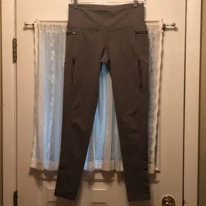 Athleta brown herringbone Size M leggings